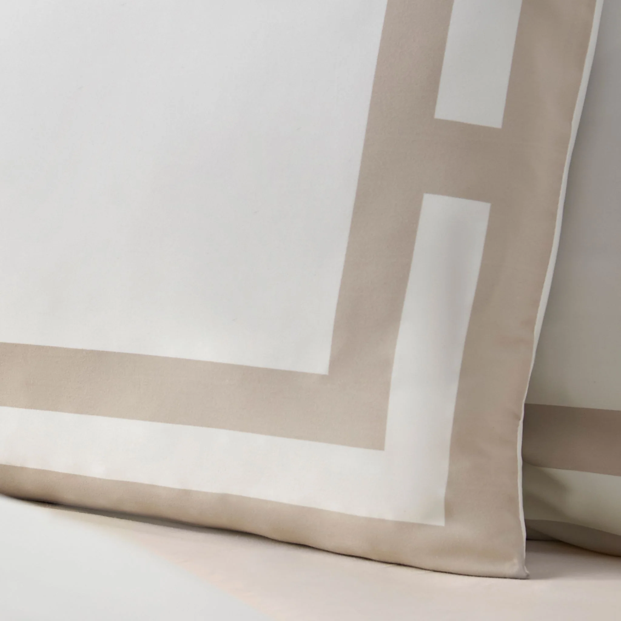 Catherine Lansfield So Soft Mono Panel Cream Duvet Set - So Soft Mono Panel Natural Duvet Set Super King - Image 3