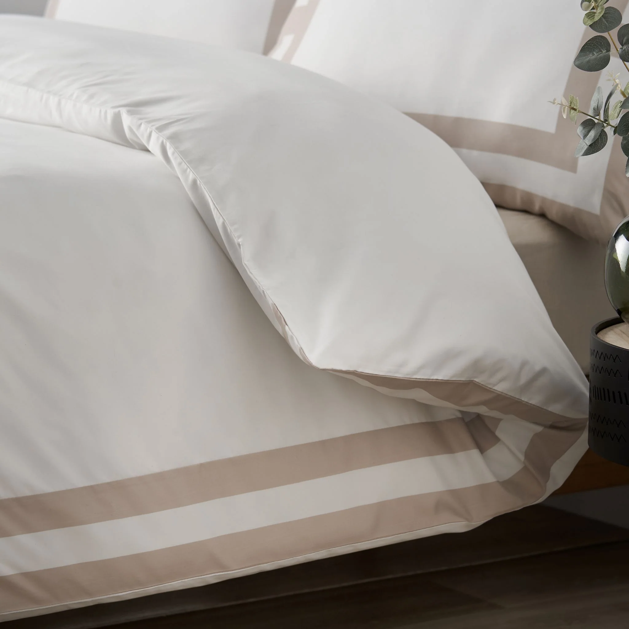Catherine Lansfield So Soft Mono Panel Cream Duvet Set - So Soft Mono Panel Natural Duvet Set Super King - Image 4