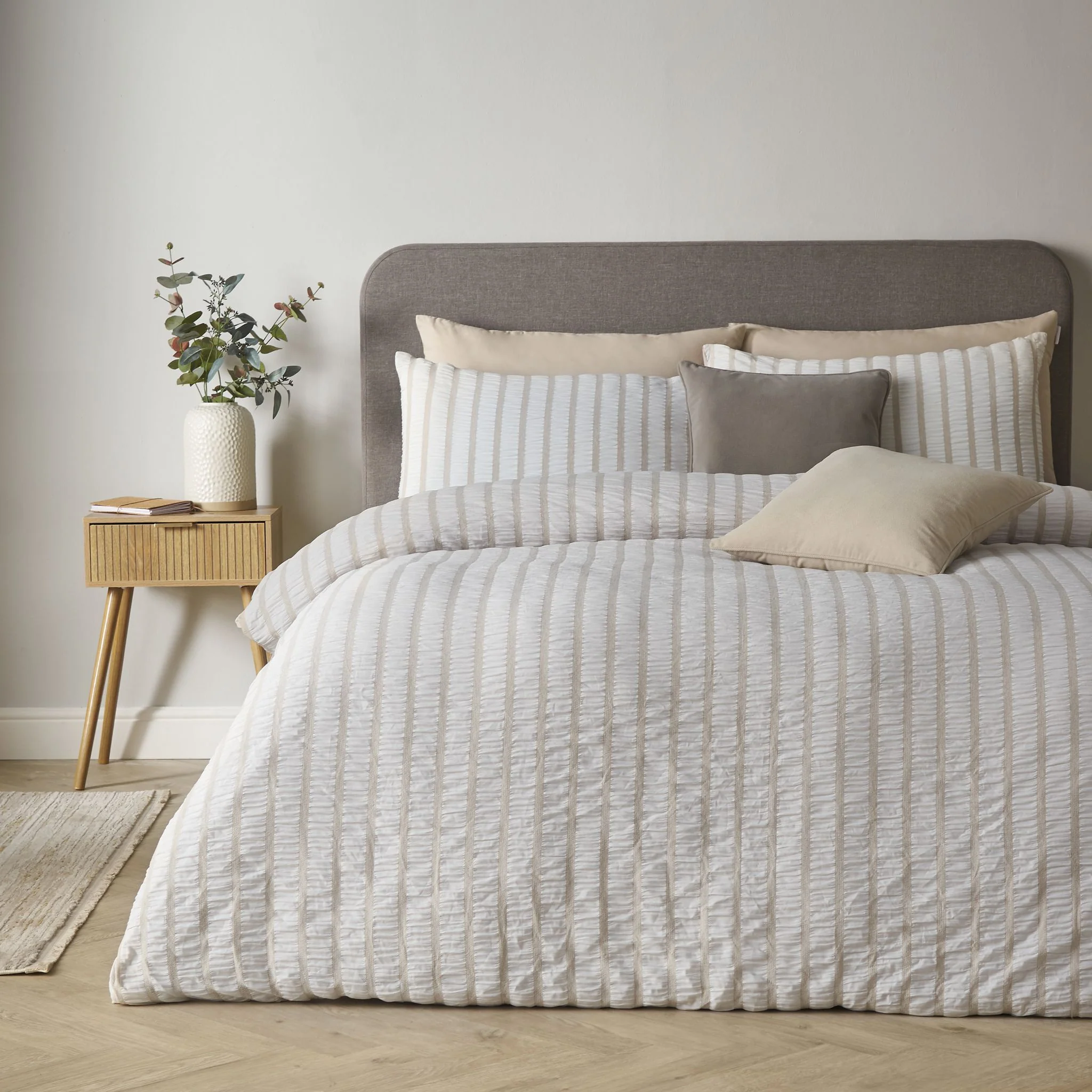 Catherine Lansfield So Soft Seersucker Cream Stripe Duvet Set - DISC So Soft Seersucker Natural Stripe Duvet Set Single