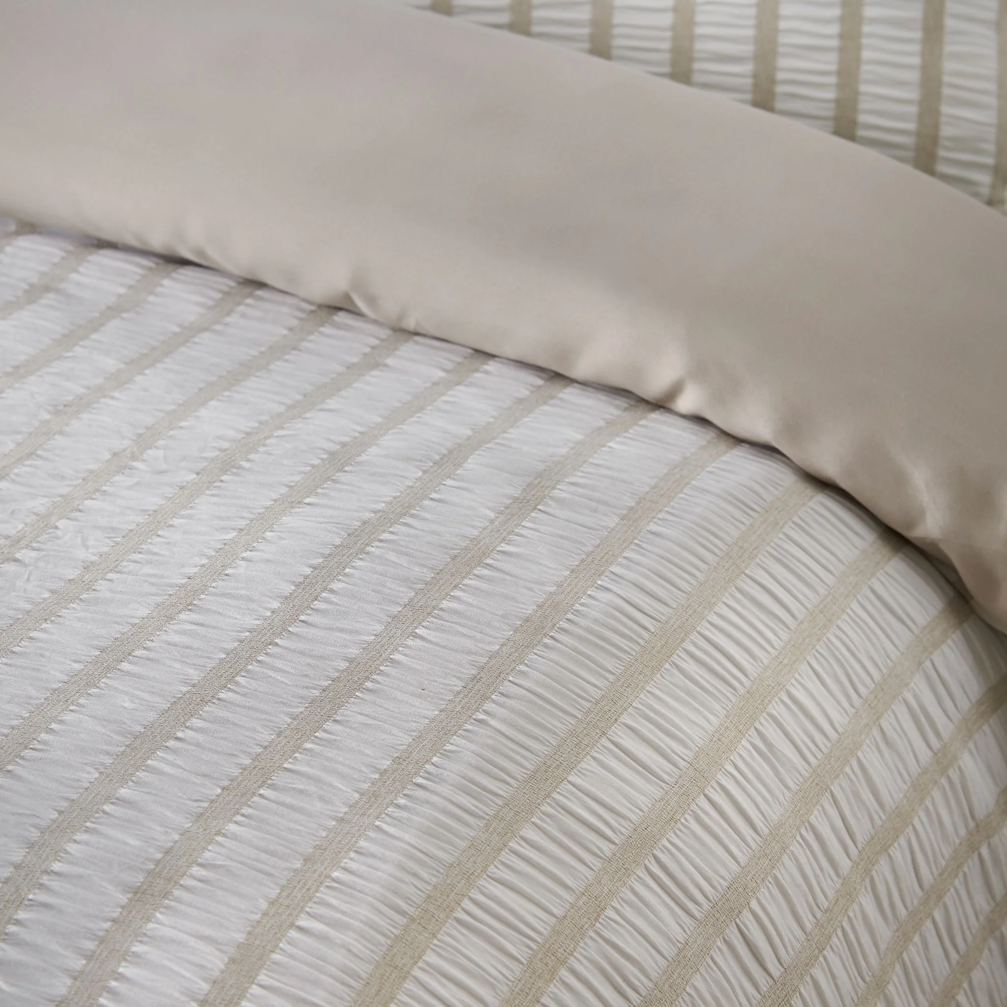 Catherine Lansfield So Soft Seersucker Cream Stripe Duvet Set - DISC So Soft Seersucker Natural Stripe Duvet Set Single - Image 3