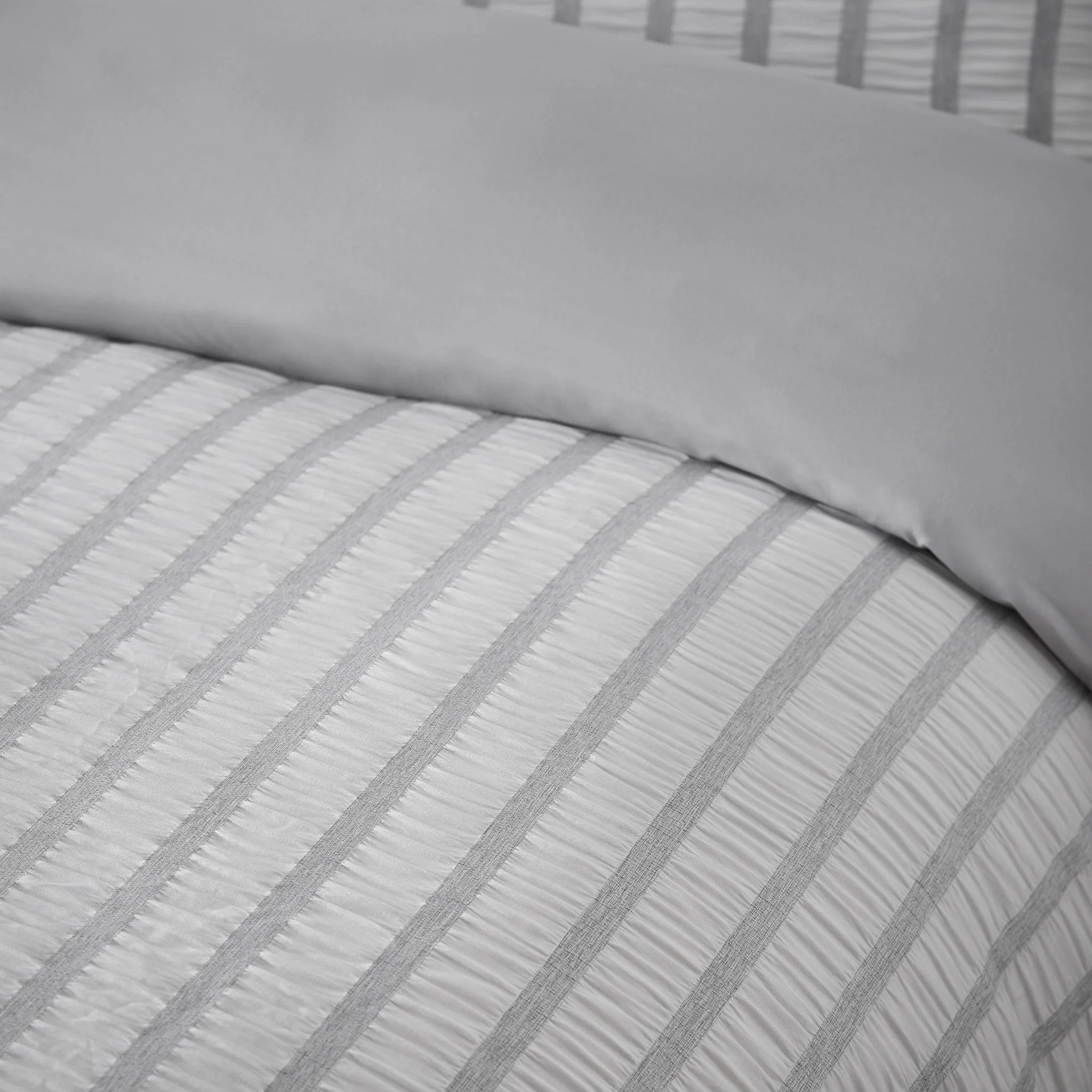 Catherine Lansfield So Soft Seersucker Grey Stripe Duvet Set - So Soft Seersucker Grey Stripe Duvet Set Double - Image 3