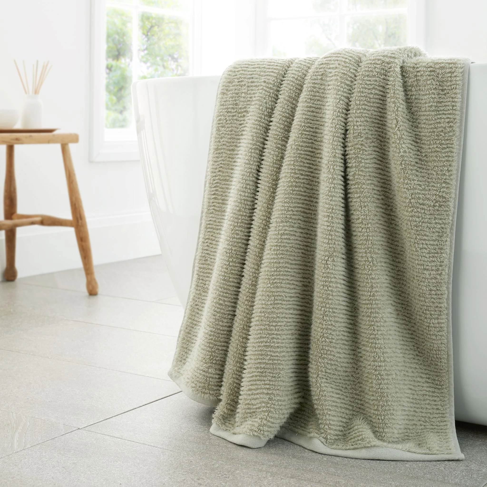 Bianca Soft Spa Towel Green - Soft Spa Hand Towel Green - Image 2