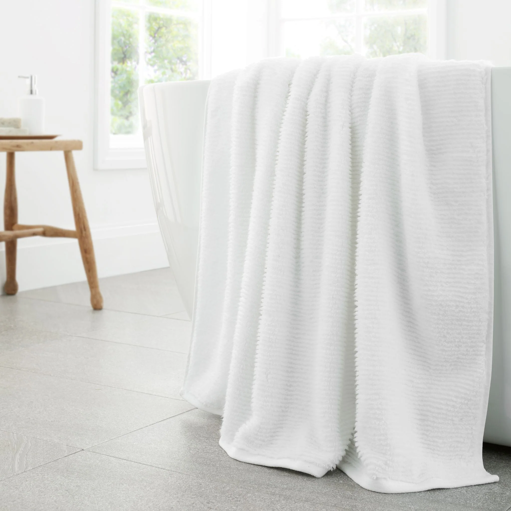 Bianca Soft Spa Towel White - Soft Spa Hand Towel White - Image 2