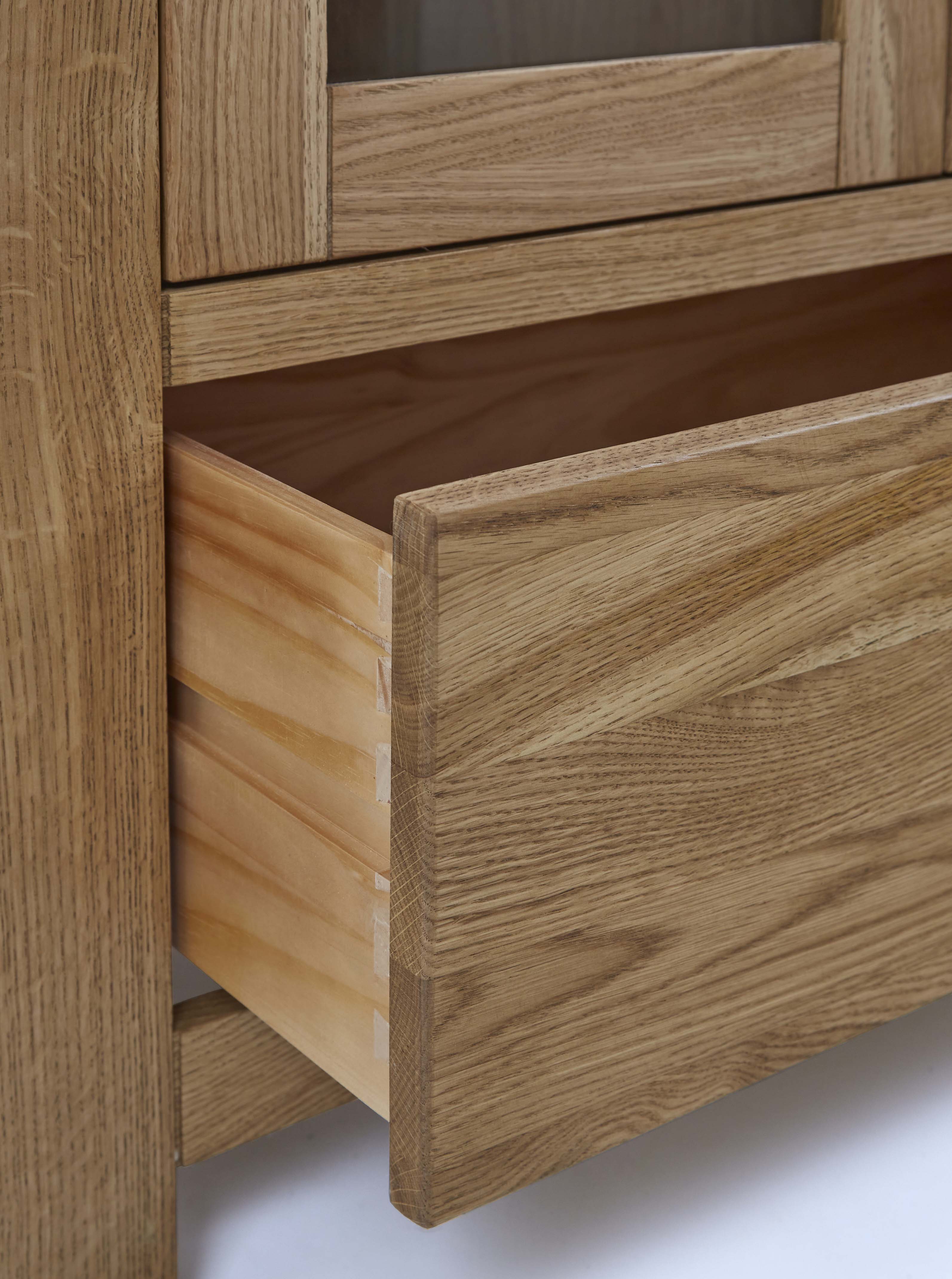 Solvi Display Cabinet - Display Cabinet Solid Oak / Oak Veneer - Image 5