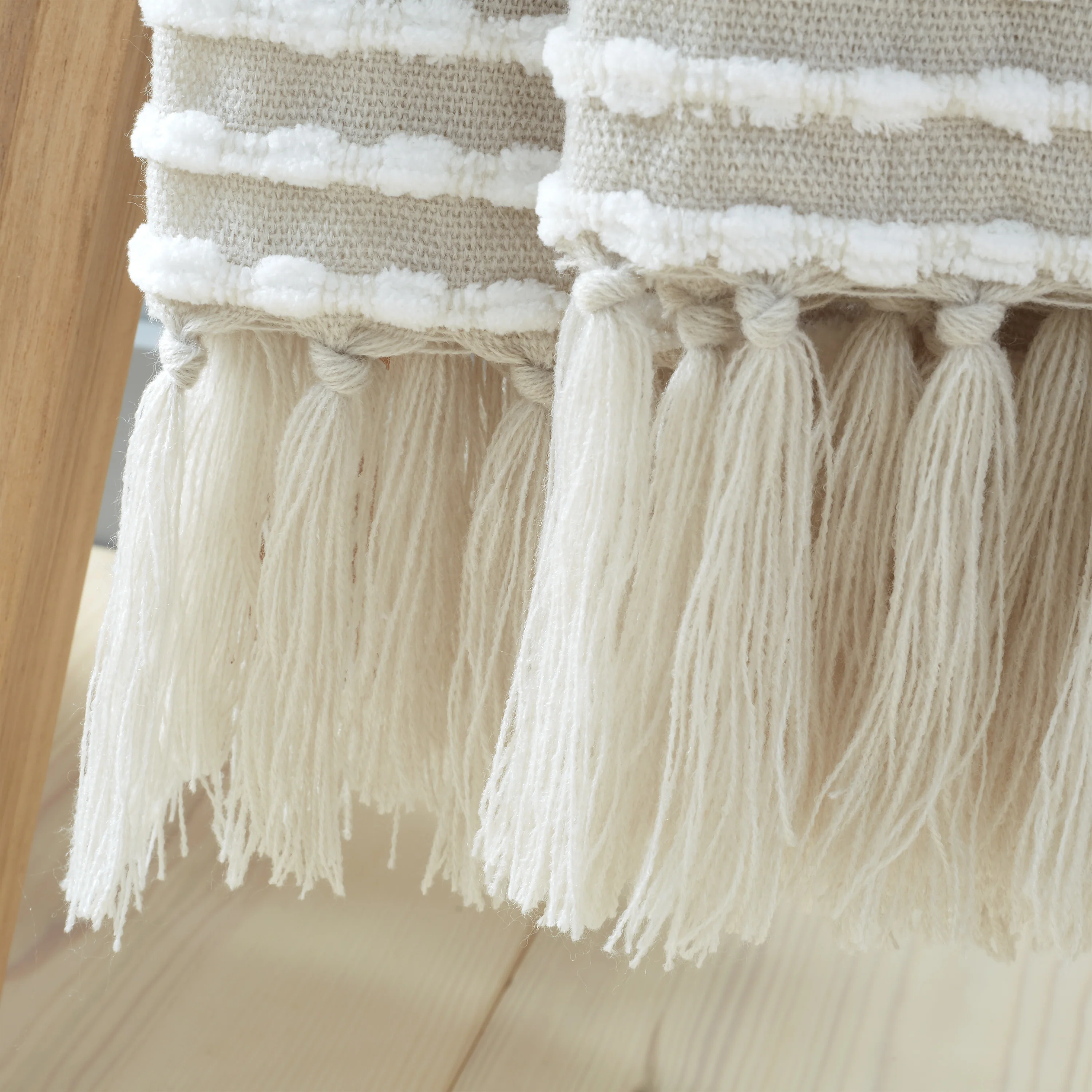 Stab Stitch Cream Throw - DISC Stab Stitch Natural Throw 125x150CM - Image 3