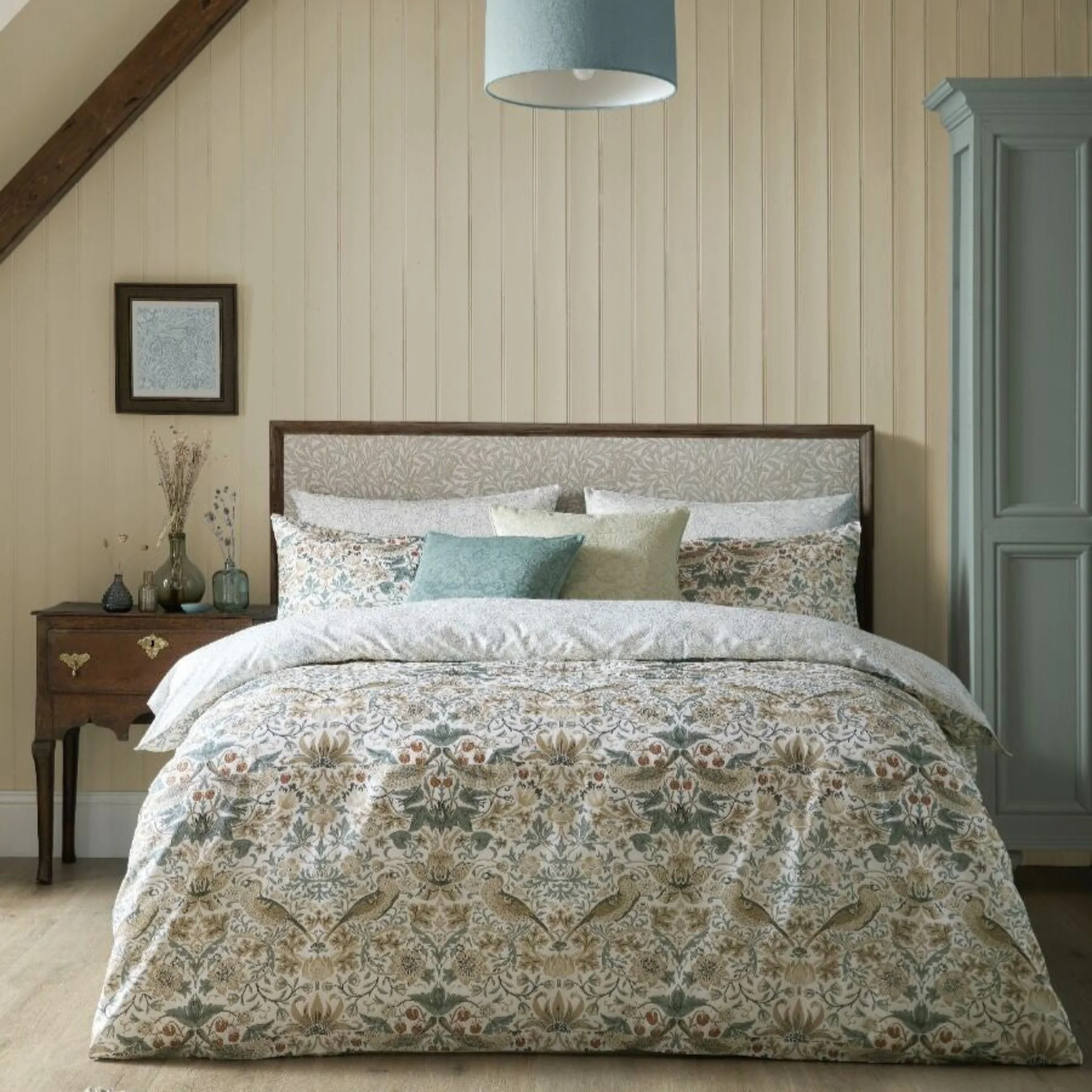 William Morris At Home Strawberry Thief Duvet Cover Set - Strawberry Thief Duvet Set Super King - Super King