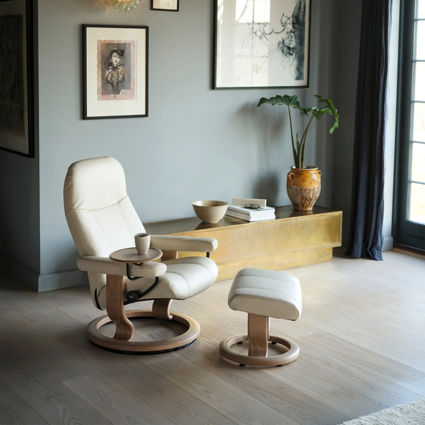 Stressless Consul Chair + Stool Classic Base - Chair + Stool Classic Base Batick-Promotion - Manual Recliner - Large - Image 2