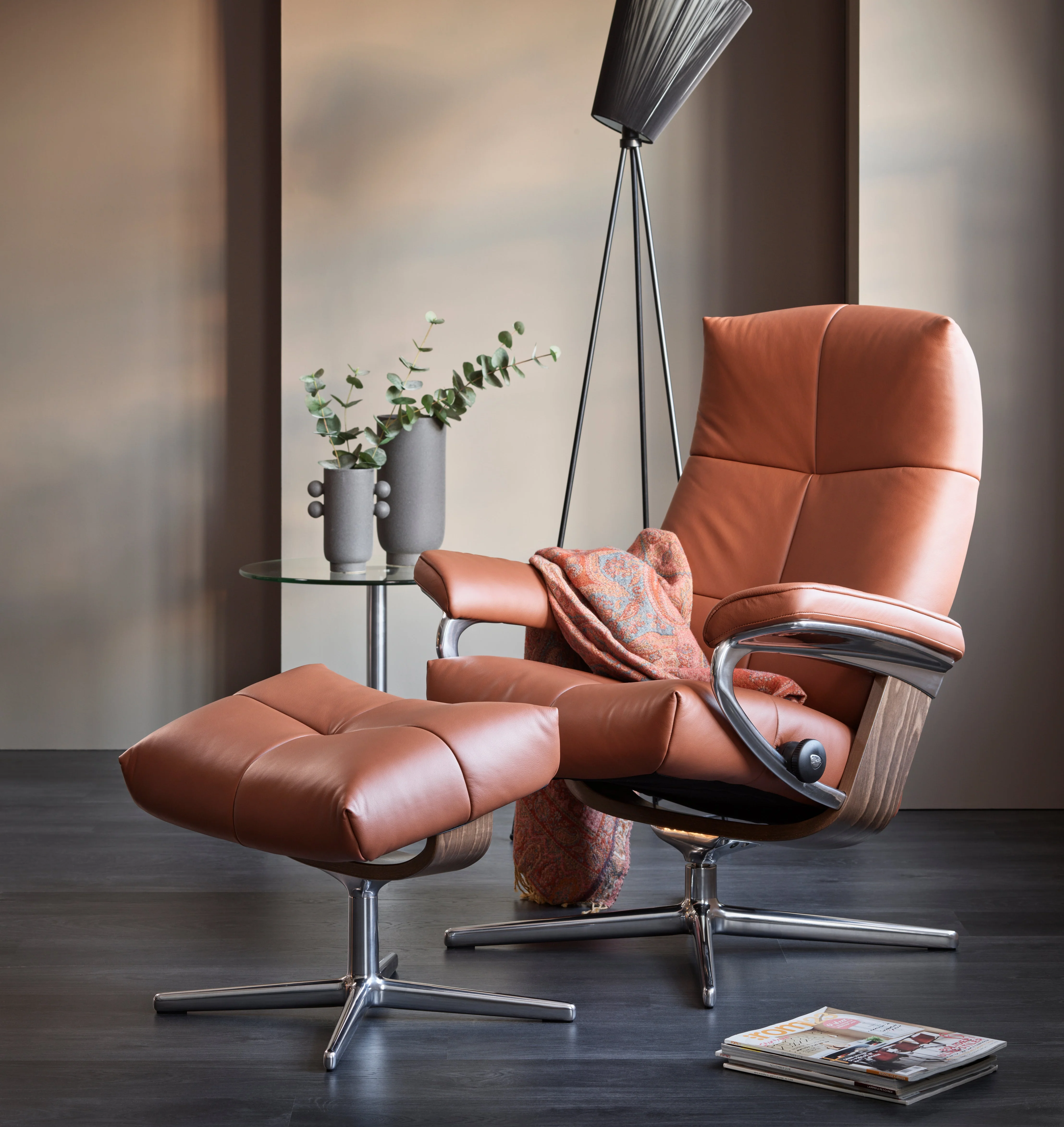 David Stressless Chair + Stool Signature Base - Medium Chair + Stool Signature Base Batick - Manual Recliner - Medium - Image 2