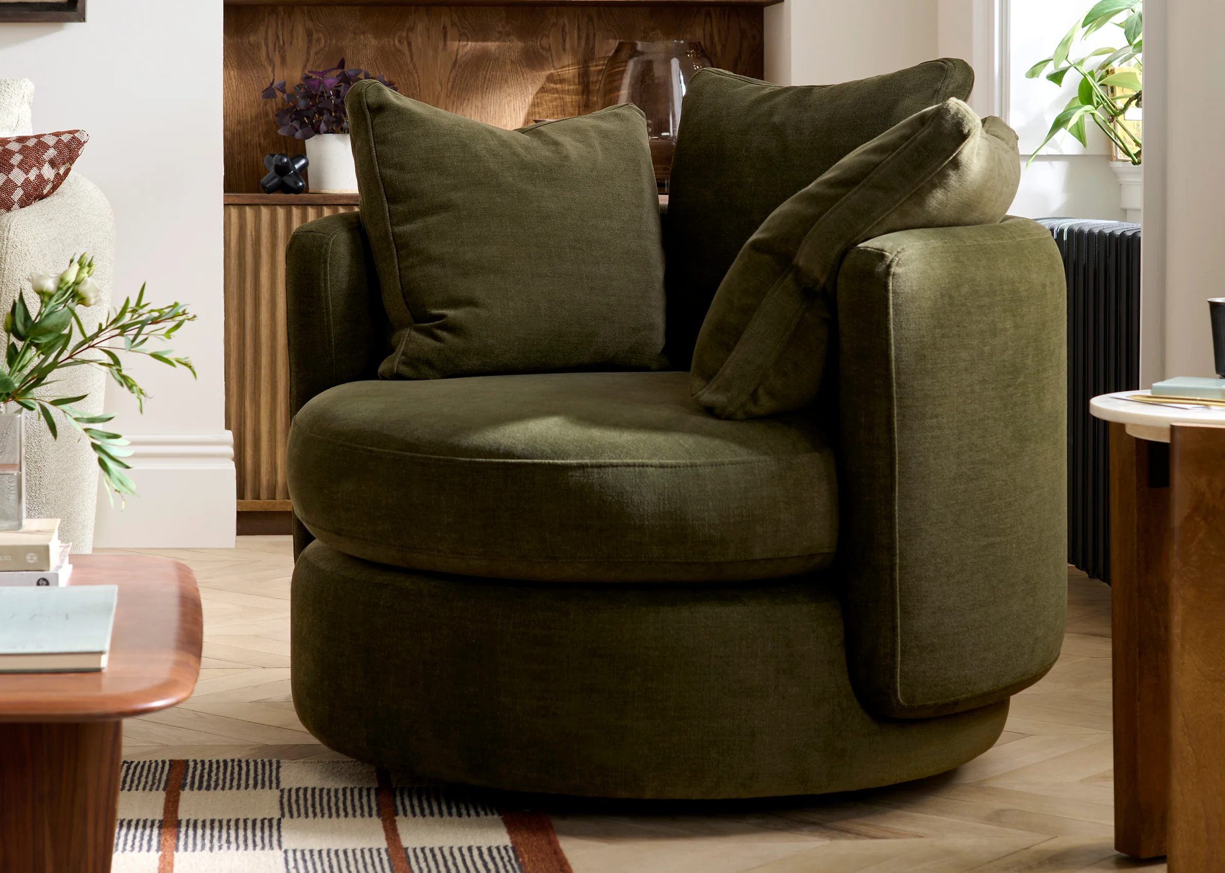 Vogue Williams Piccadilly Large Swivel Chair - Large Swivel Chair Linen Look - Image 2