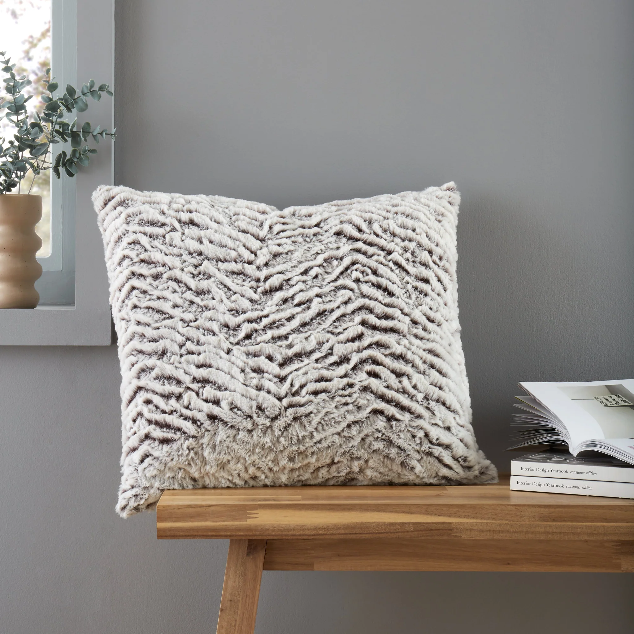 Catherine Lansfield Wolf Cushion - DISC Wolf Cushion 43X43CM