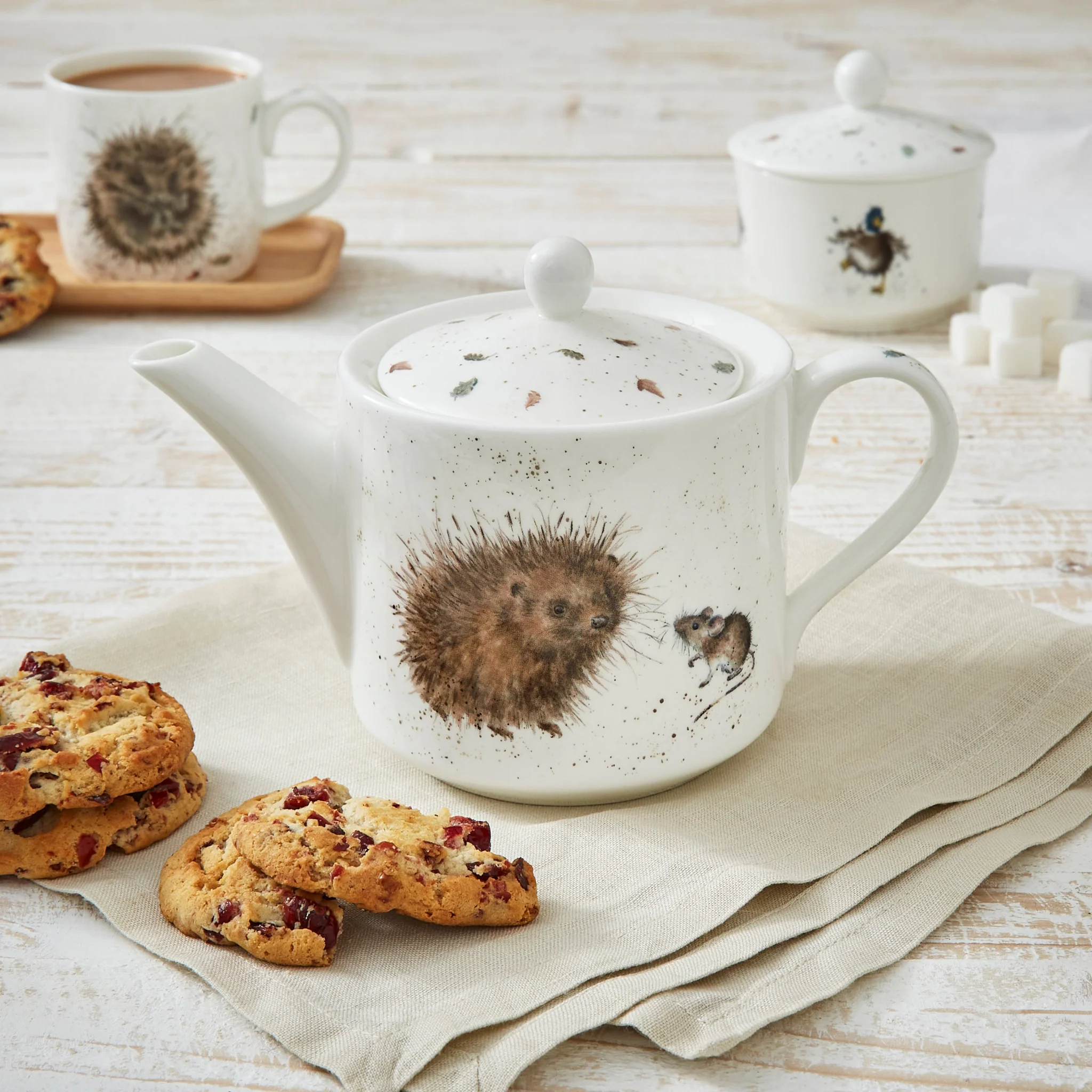 Wrendale 1Pt Teapot H'Hog & Mouse - Image 3